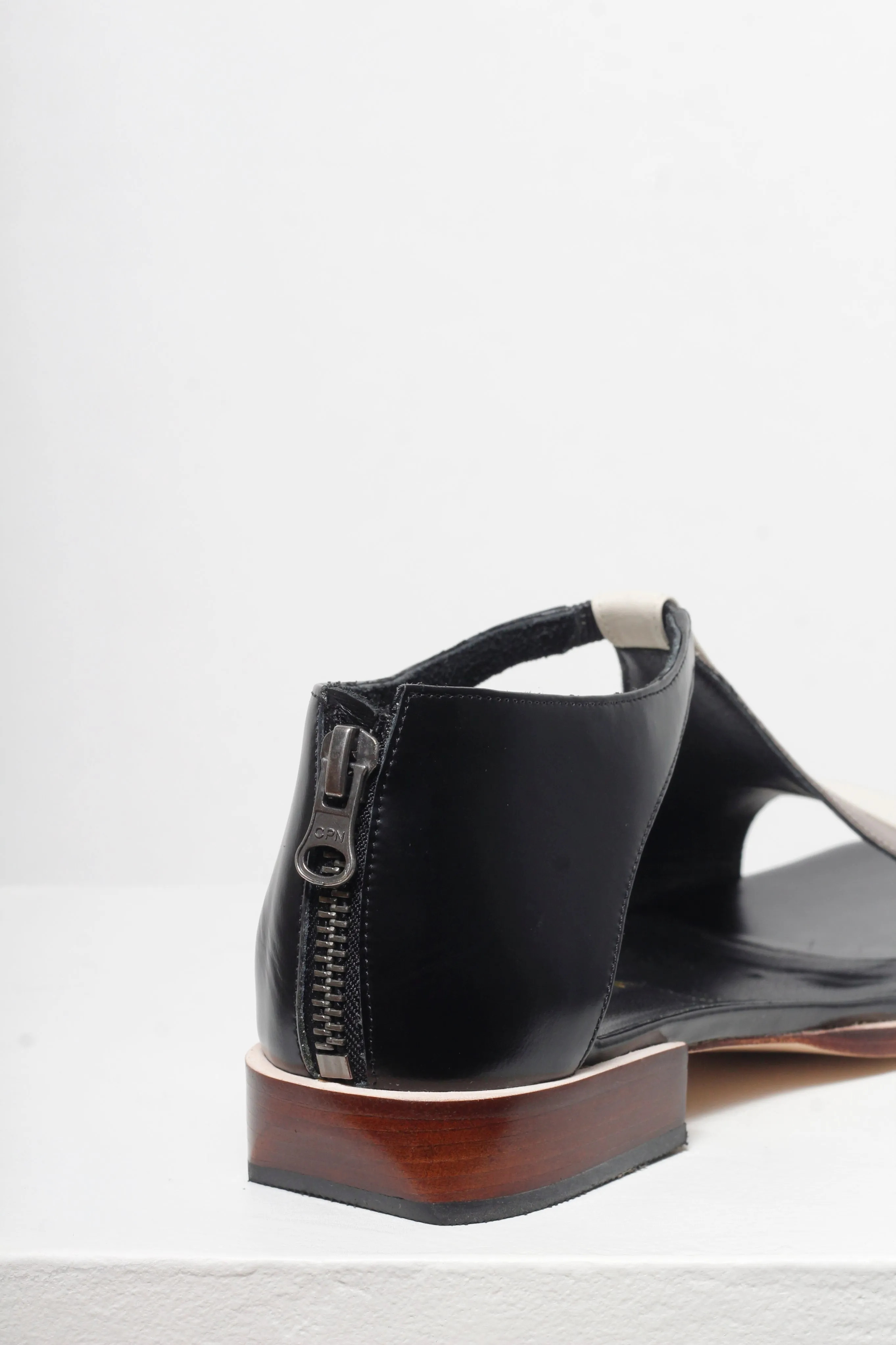Teca Silver and Off-white Sandals