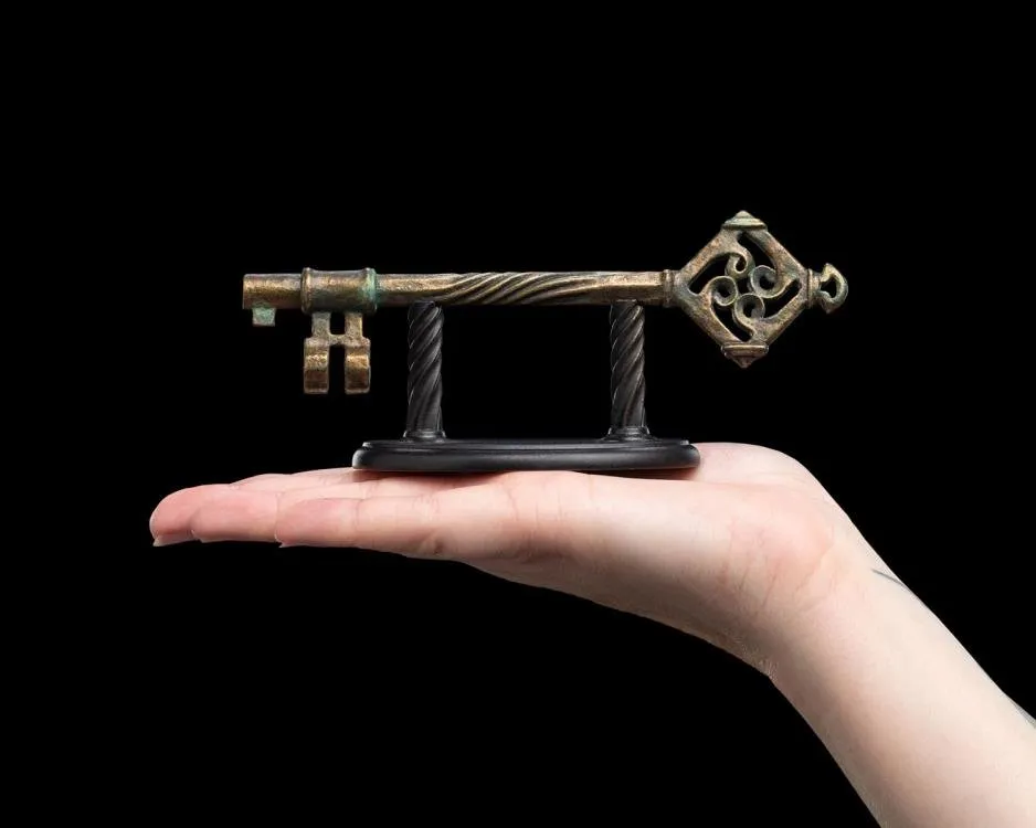 Weta Workshop The Lord of the Rings Key to Bag End 1:1 Scale Prop Replica